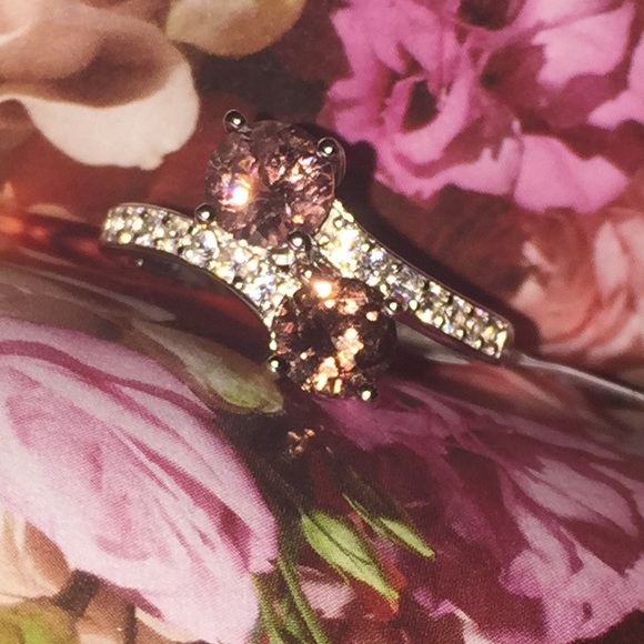 MINED TRUE COLOR SHIFT HOT PINK GARNETS - Picture 2 of 8